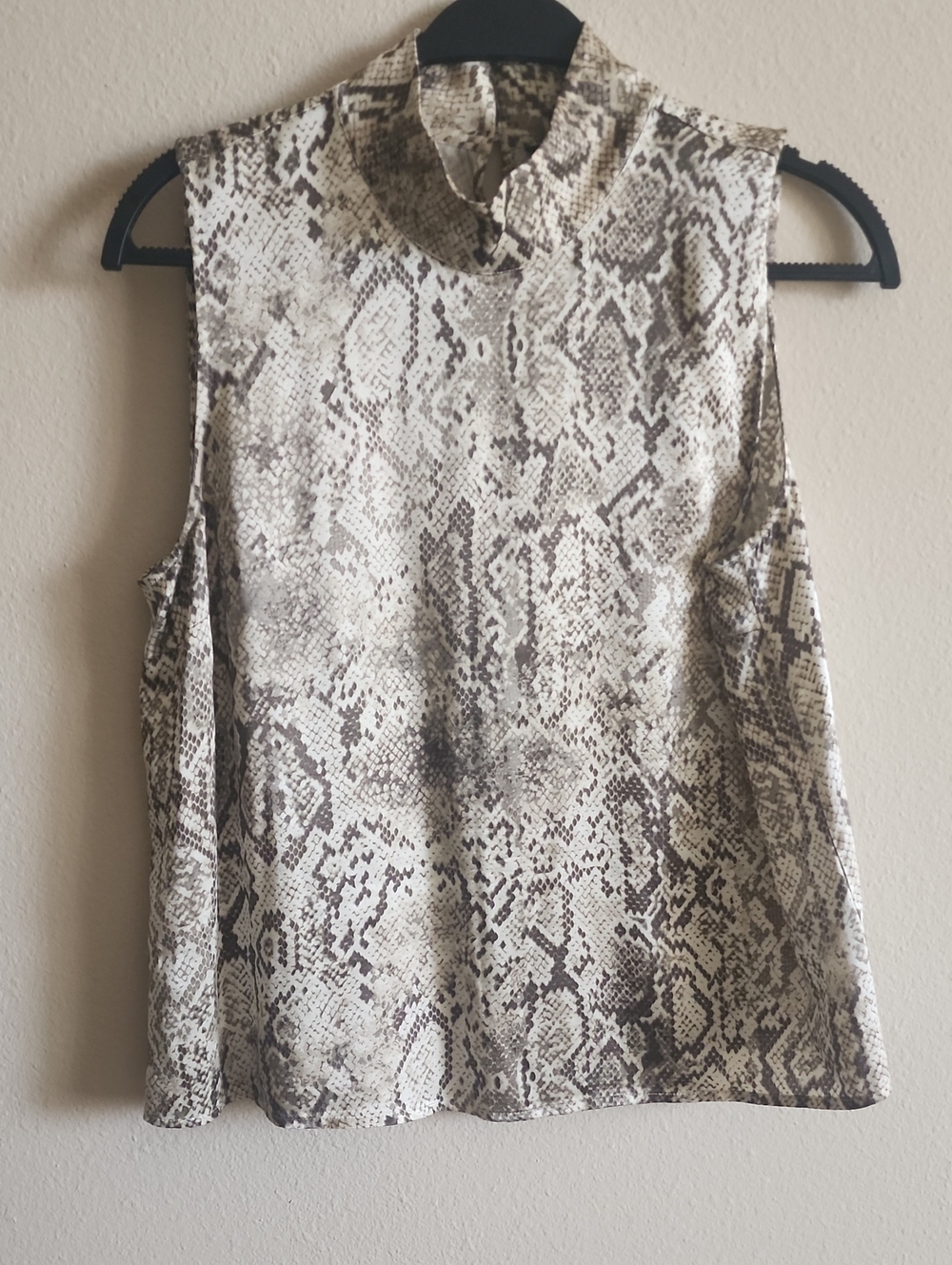 RAILS Sleeveless Snake Print Mock Neck Top - Cream/Brown